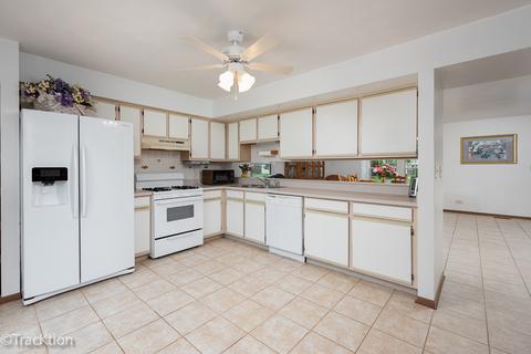 188 Dickens Trl, Elgin, IL 60120 photo 6