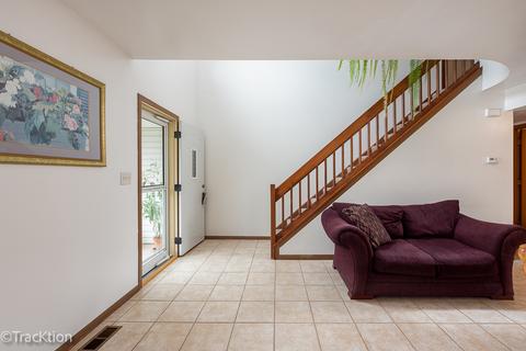 188 Dickens Trl, Elgin, IL 60120 photo 2