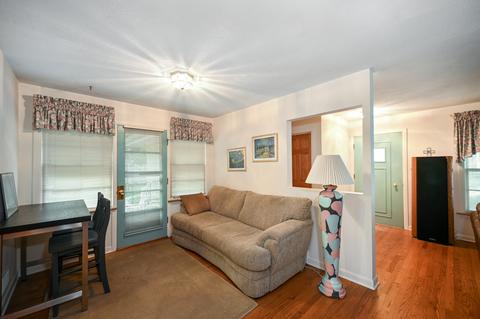 925 S Gables Blvd, Wheaton, IL 60189 photo 8