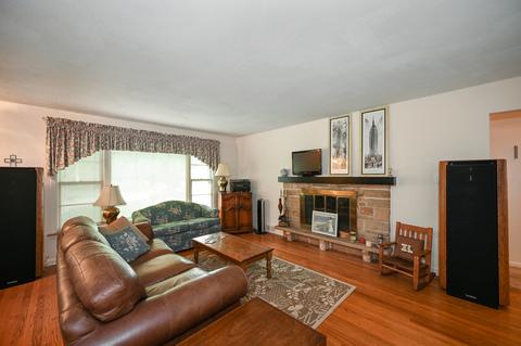 925 S Gables Blvd, Wheaton, IL 60189 photo 7