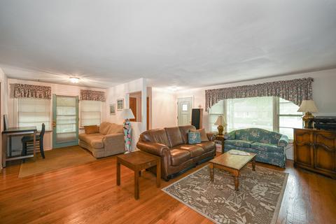 925 S Gables Blvd, Wheaton, IL 60189 photo 6