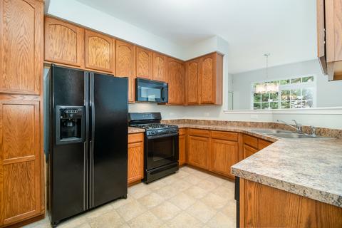 24204 Walnut Cir, Plainfield, IL 60585 photo 4