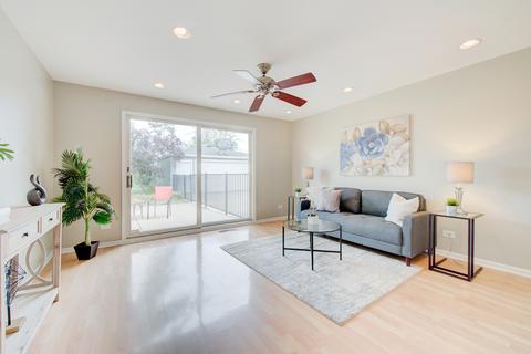 515 Aberdeen St, Hoffman Estates, IL 60169 photo 4