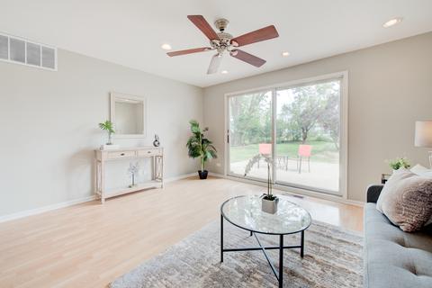 515 Aberdeen St, Hoffman Estates, IL 60169 photo 5