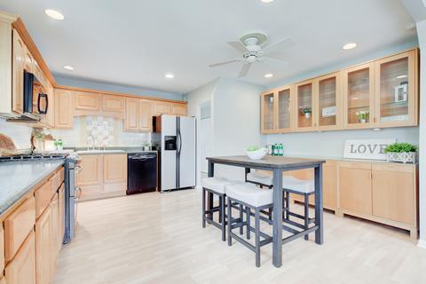 515 Aberdeen St, Hoffman Estates, IL 60169 photo 14