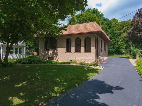 10 Maple Pl, Normal, IL 61761 photo 1
