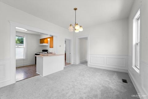 263 Moseley St, Elgin, IL 60123 photo 5