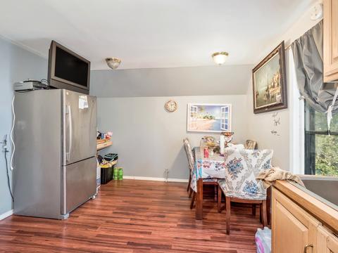 450 Villa St, Elgin, IL 60120 photo 9