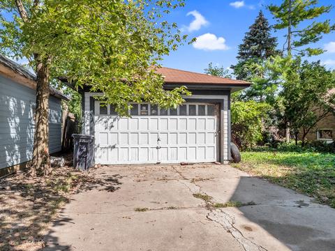 450 Villa St, Elgin, IL 60120 photo 4