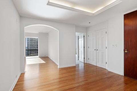 100 E Huron St #2205, Chicago, IL 60611 photo 12