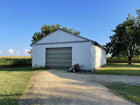 588 Inlet Rd, Sublette, IL 61367 photo 13