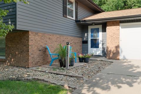 1204 N School St, Normal, IL 61761 photo 4