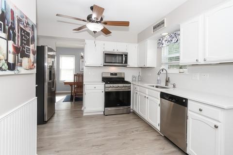 1675 Red Coach Ln, Algonquin, IL 60102 photo 10