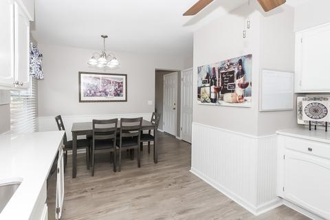 1675 Red Coach Ln, Algonquin, IL 60102 photo 8