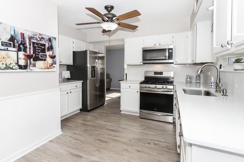 1675 Red Coach Ln, Algonquin, IL 60102 photo 7