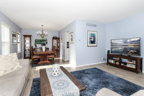 1675 Red Coach Ln, Algonquin, IL 60102 photo 3