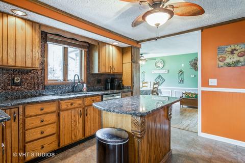 104 E Charles St, Plano, IL 60545 photo 8