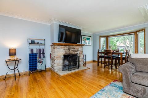 9939 S Artesian Ave, Chicago, IL 60655 photo 4