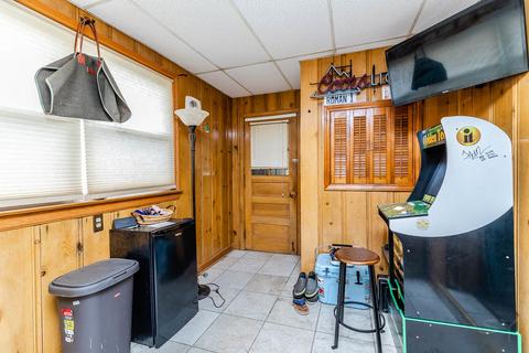 9939 S Artesian Ave, Chicago, IL 60655 photo 13