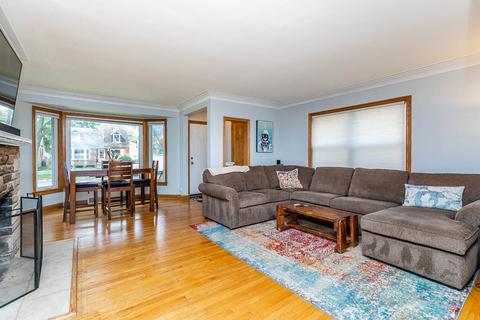 9939 S Artesian Ave, Chicago, IL 60655 photo 2