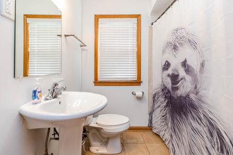 9939 S Artesian Ave, Chicago, IL 60655 photo 8