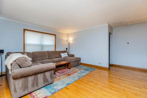 9939 S Artesian Ave, Chicago, IL 60655 photo 3