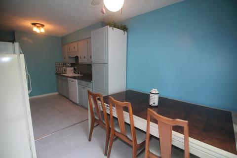 1705 King Dr #C, Normal, IL 61761 photo 7
