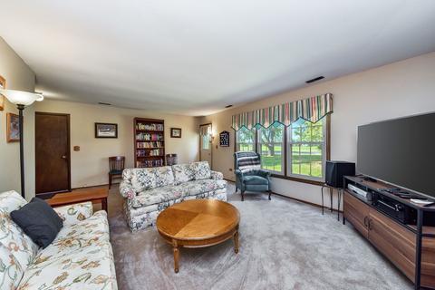 2319 Appleby Dr, Wheaton, IL 60189 photo 13