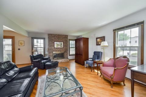 2319 Appleby Dr, Wheaton, IL 60189 photo 10