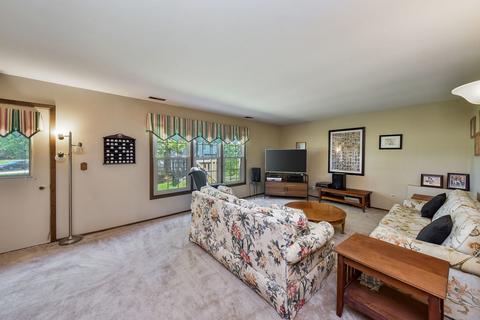 2319 Appleby Dr, Wheaton, IL 60189 photo 12