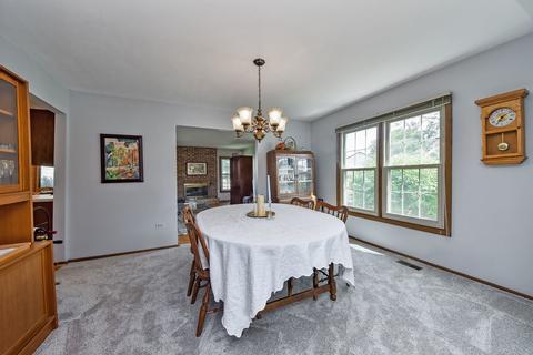 2319 Appleby Dr, Wheaton, IL 60189 photo 5