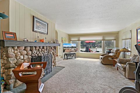 2012 Orchard Beach Rd, Mchenry, IL 60050 photo 8