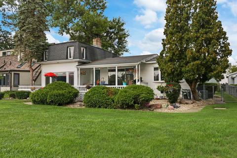 2012 Orchard Beach Rd, Mchenry, IL 60050 photo 1