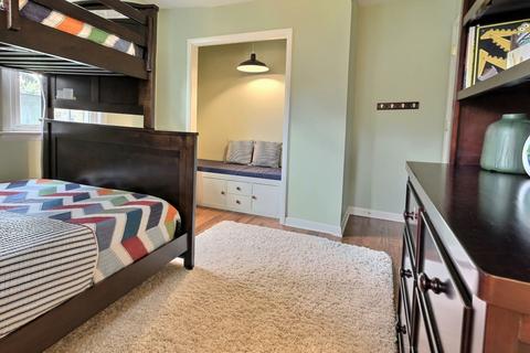 1322 Irving Ave, Wheaton, IL 60187 photo 9
