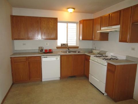 519 Sandy Ct, Harvard, IL 60033 photo 8