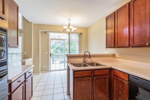 5501 Mcdonough Rd, Hoffman Estates, IL 60192 photo 4