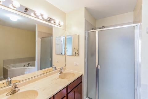 5501 Mcdonough Rd, Hoffman Estates, IL 60192 photo 8