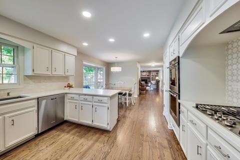 801 Cassin Rd, Naperville, IL 60565 photo 13