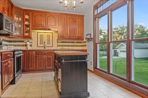 295 E 3rd St, El Paso, IL 61738 photo 8