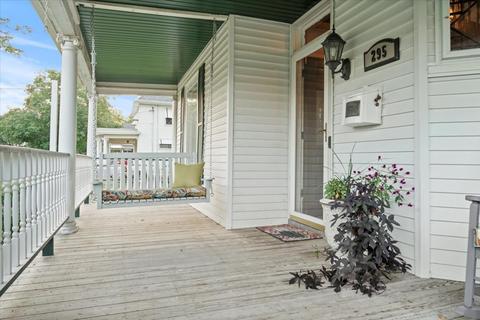 295 E 3rd St, El Paso, IL 61738 photo 2