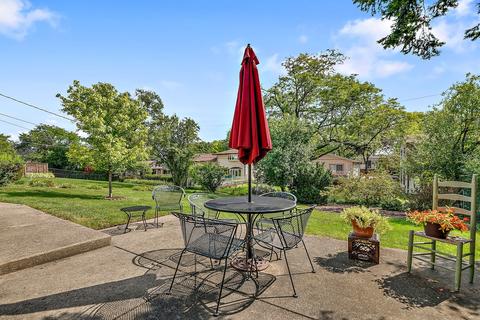 129 Coral Ln, Wheeling, IL 60090 photo 16