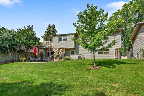 129 Coral Ln, Wheeling, IL 60090 photo 17