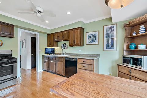 129 Coral Ln, Wheeling, IL 60090 photo 8