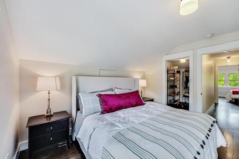 330 N Wright St, Naperville, IL 60540 photo 16