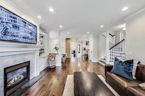 330 N Wright St, Naperville, IL 60540 photo 5