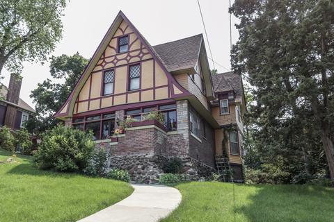 16 N Jackson St, Elgin, IL 60123 photo 3