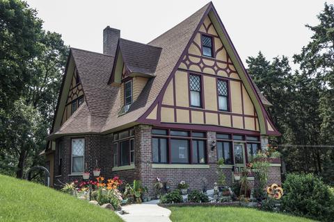 16 N Jackson St, Elgin, IL 60123 photo 1
