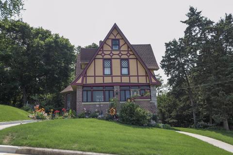 16 N Jackson St, Elgin, IL 60123 photo 5