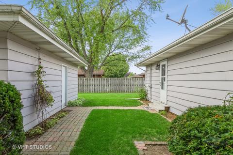 300 Eastgate St, Algonquin, IL 60102 photo 10