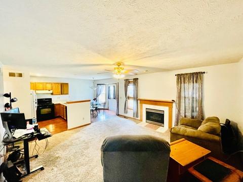 22 Rounds Rd, Bloomington, IL 61704 photo 4